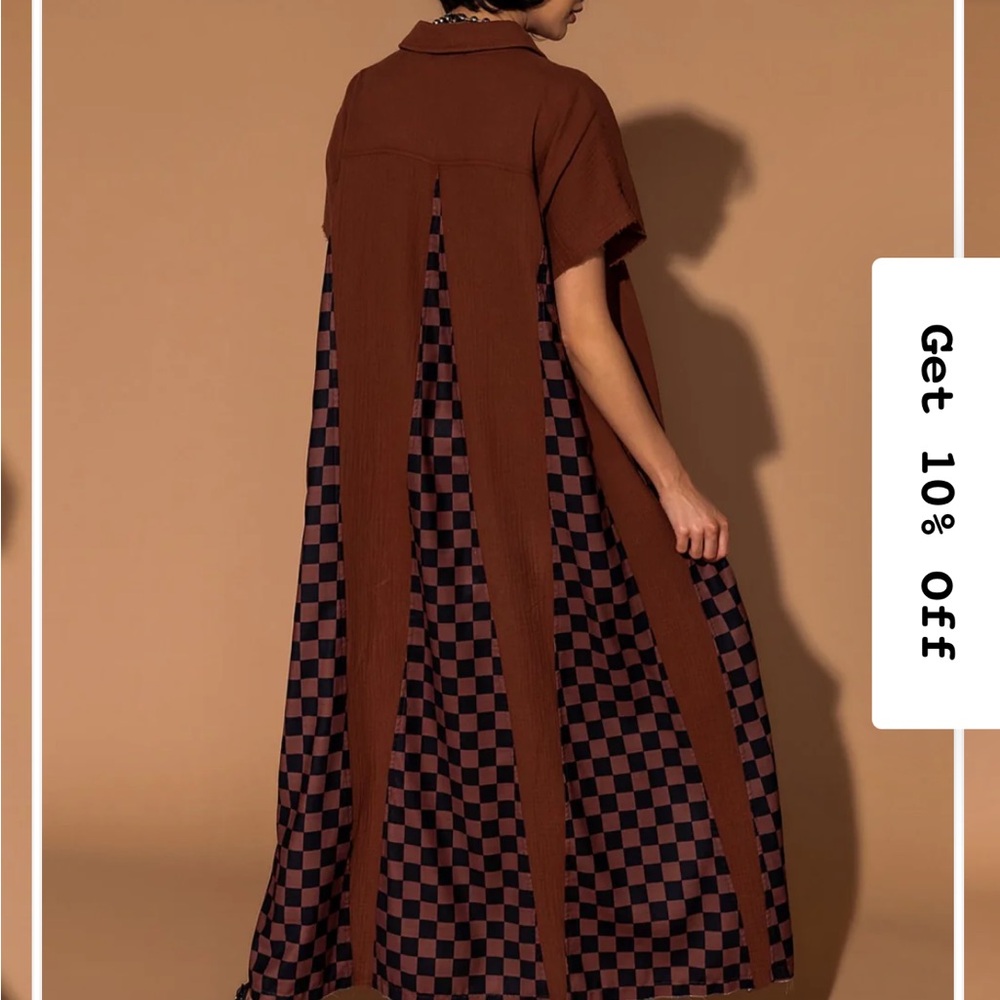 Dressed in LALA California Cool Oversized Maxi Dress in Brown - Picture 3 of 4